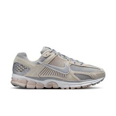 NIKE Zoom Vomero 5 Mens Sneakers