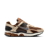NIKE Zoom Vomero 5