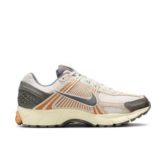 NIKE Zoom Vomero 5 Mens Sneakers