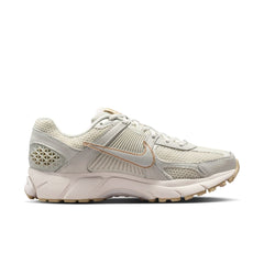NIKE Zoom Vomero 5 Women's Sneakers