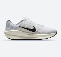 Women's Wide Fit Nike FZ3088-100 Downshifter 13 Trainers