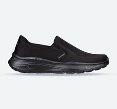 Men's Wide Fit Skechers 232516WW Equalizer 5.0 Grand Legacy Trainers