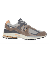 NEW BALANCE 2002R Unisex Sneakers