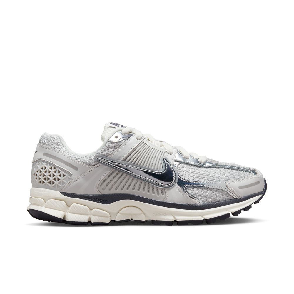 NIKE Zoom Vomero 5 Womens Sneakers