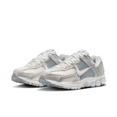 NIKE Zoom Vomero 5 Womens Sneakers