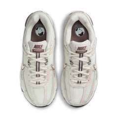 NIKE Zoom Vomero 5 Womens Sneakers