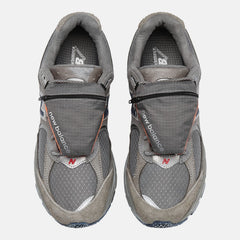 NEW BALANCE 2002R Premium Vintage Mens Sneakers